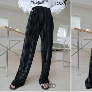 Black Pleated Wide leg Pants